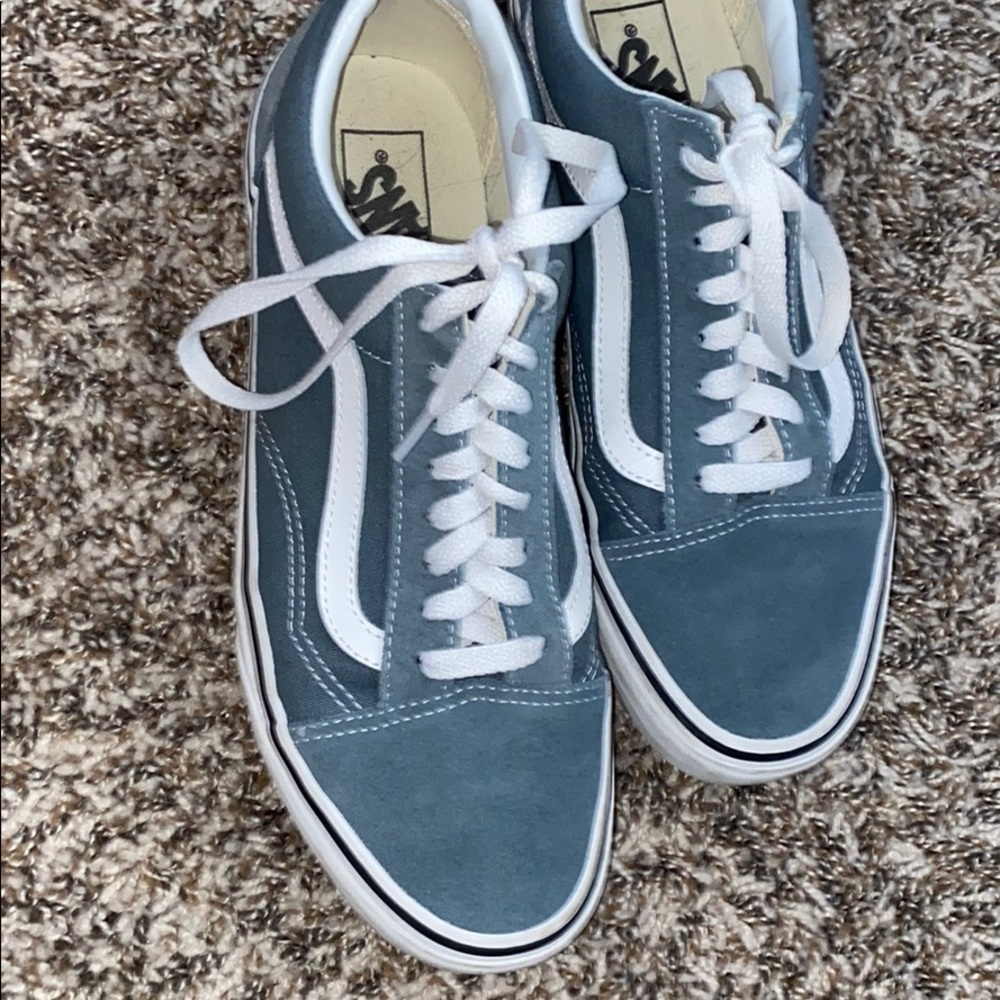 Vans - Picture 2 of 2